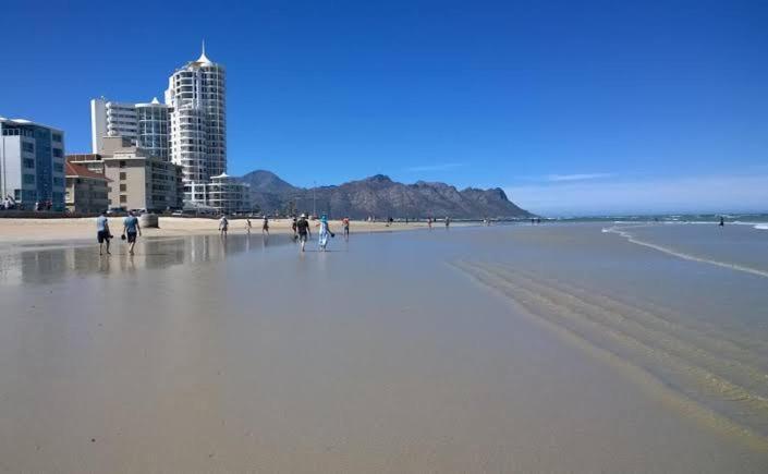 Hibernian Towers 807, Beach Road, Strand Exterior foto